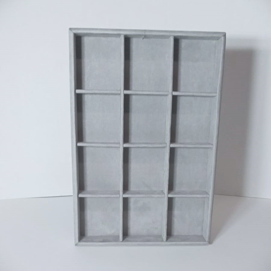 Charola De 12 Divisiones Tipo Suede Gris